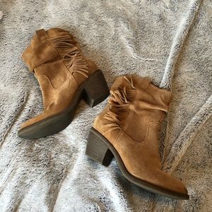 Fringe cowgirl boots